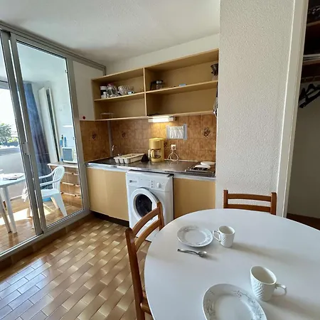 Bien Situe En Face De La Marina St Cyprien Sc895-145 *